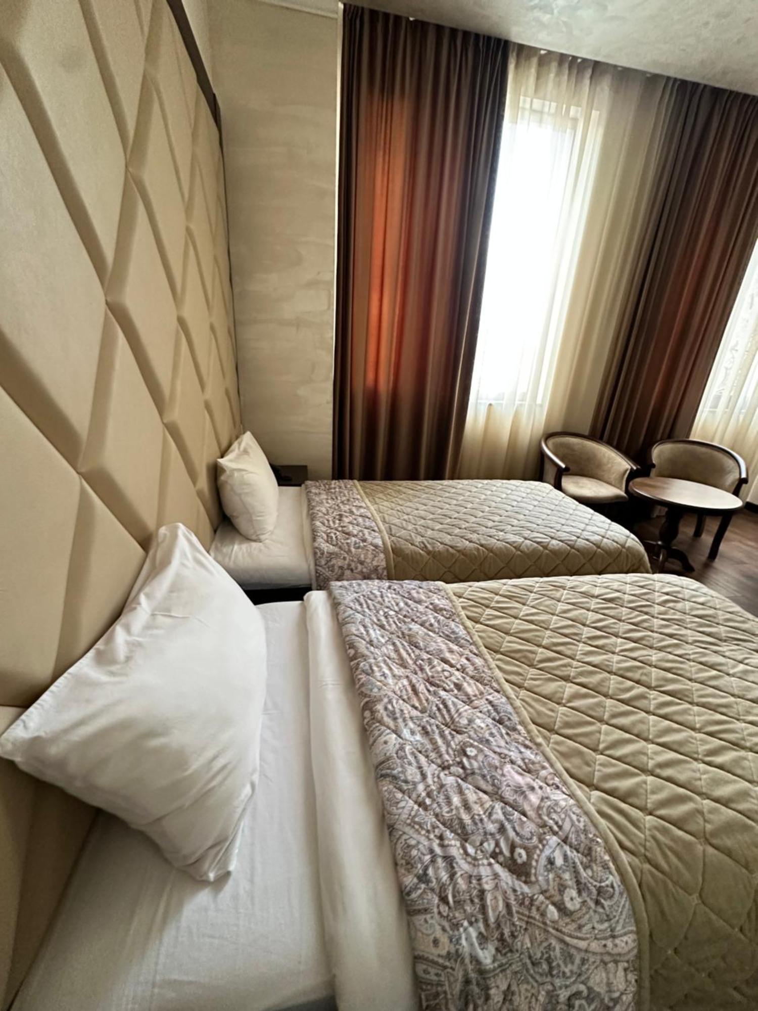 Hotel Partiez Jerevan Eksteriør billede
